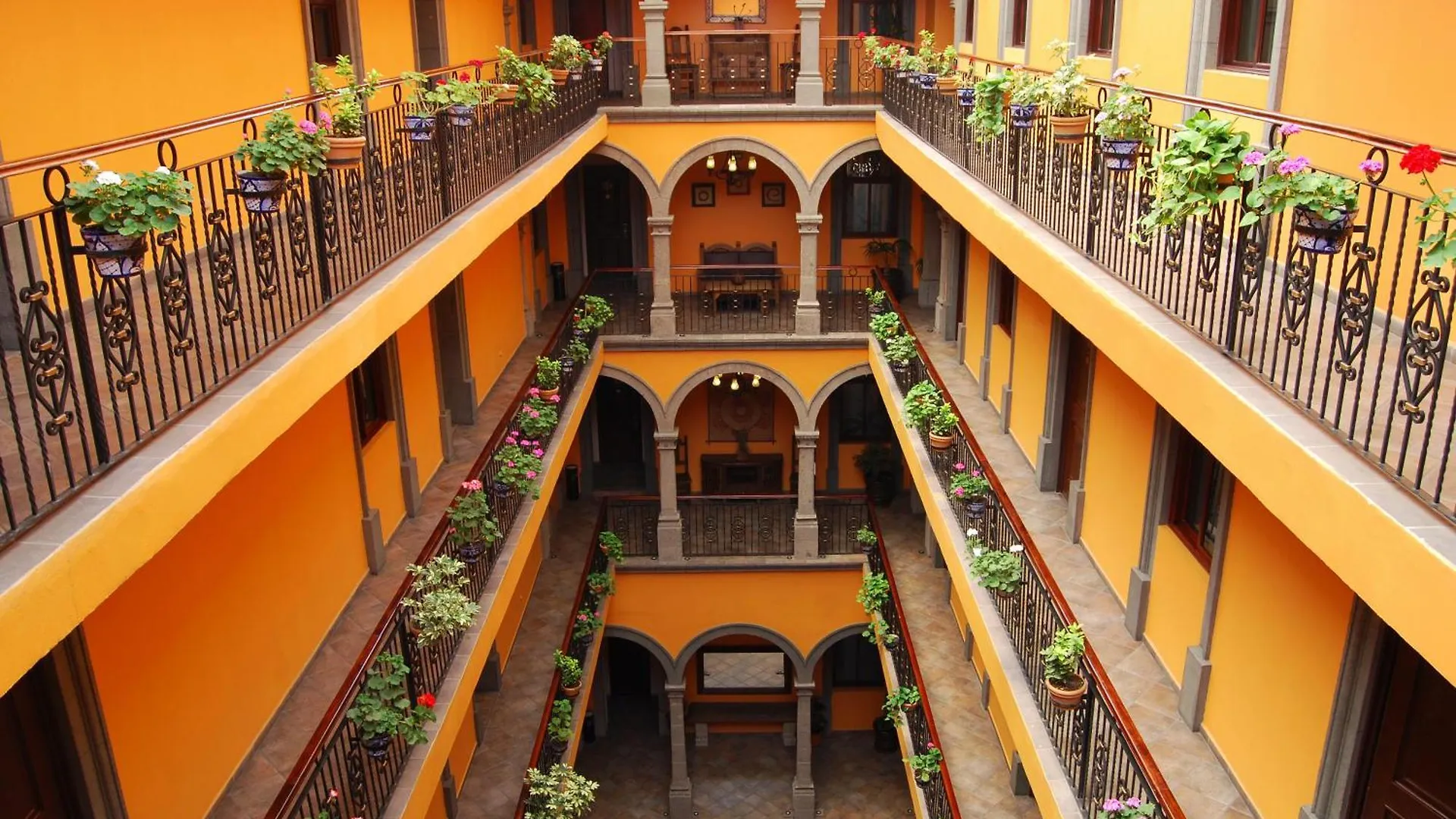 Hotel Morales Historical & Colonial Downtown Core グアダラハラ メキシコ