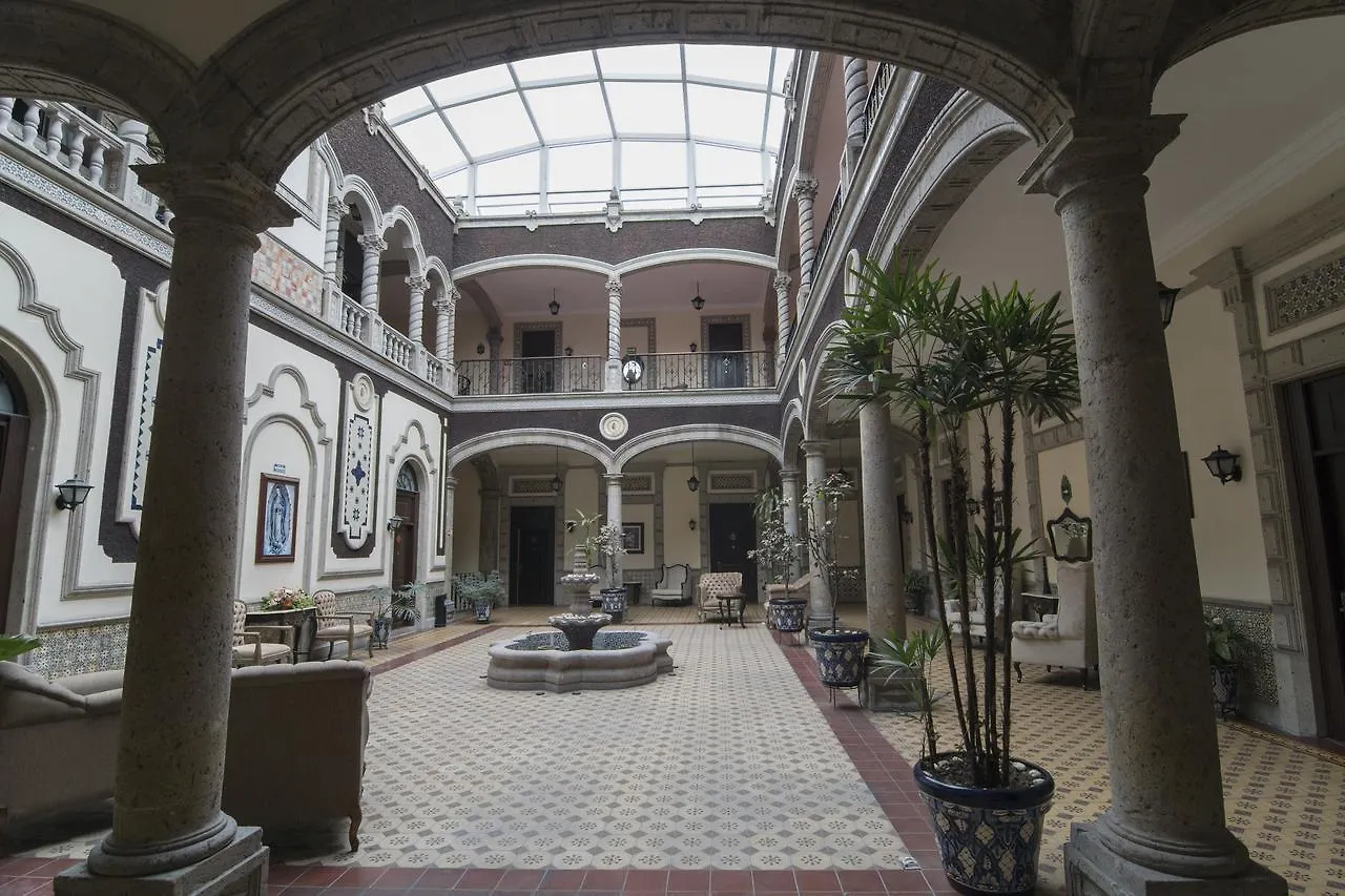 ****  Hotel Morales Historical & Colonial Downtown Core グアダラハラ メキシコ